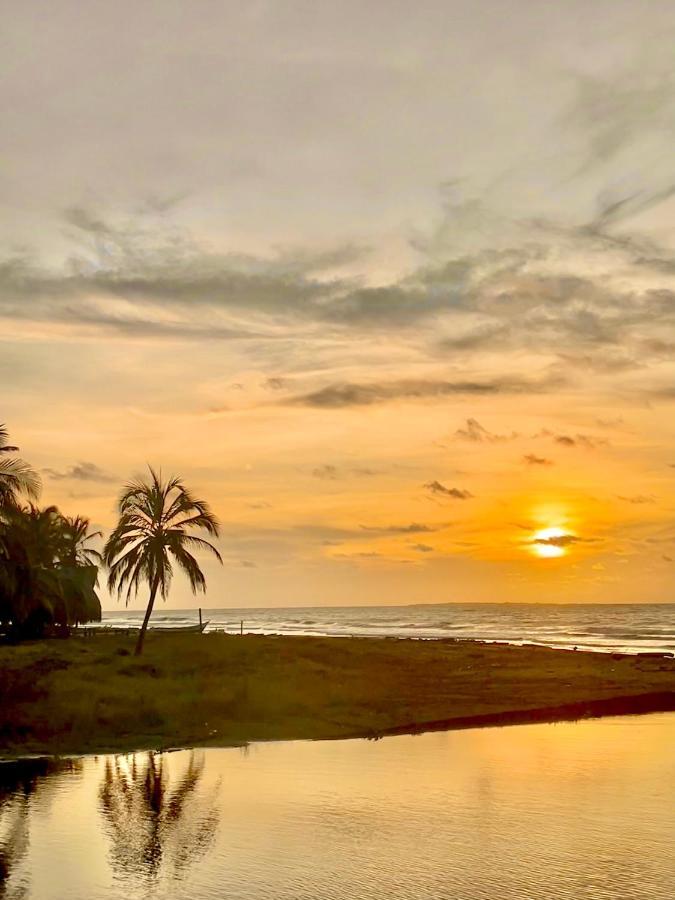 Rainbow Hostel San Bernardo del Viento Luaran gambar